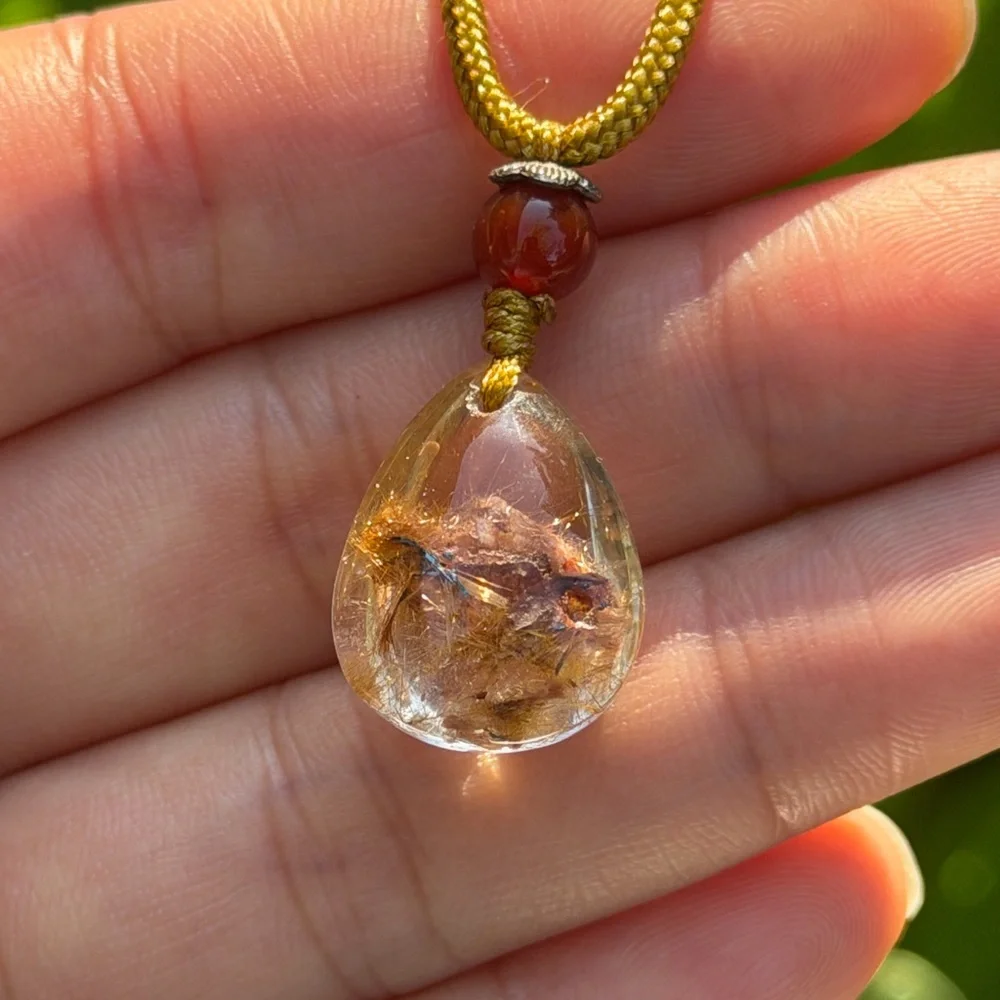 Small high quality gold rutilated quartz necklace 0698‎